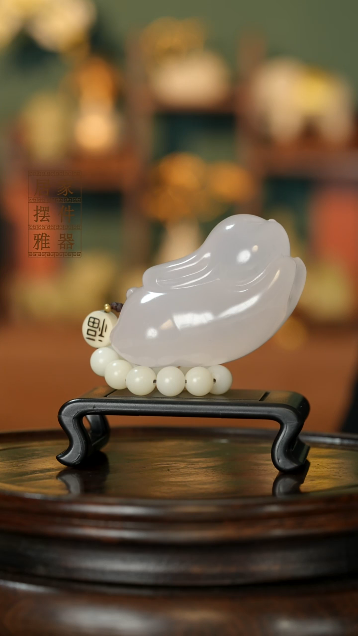 玉《玉兔拜月》摆件