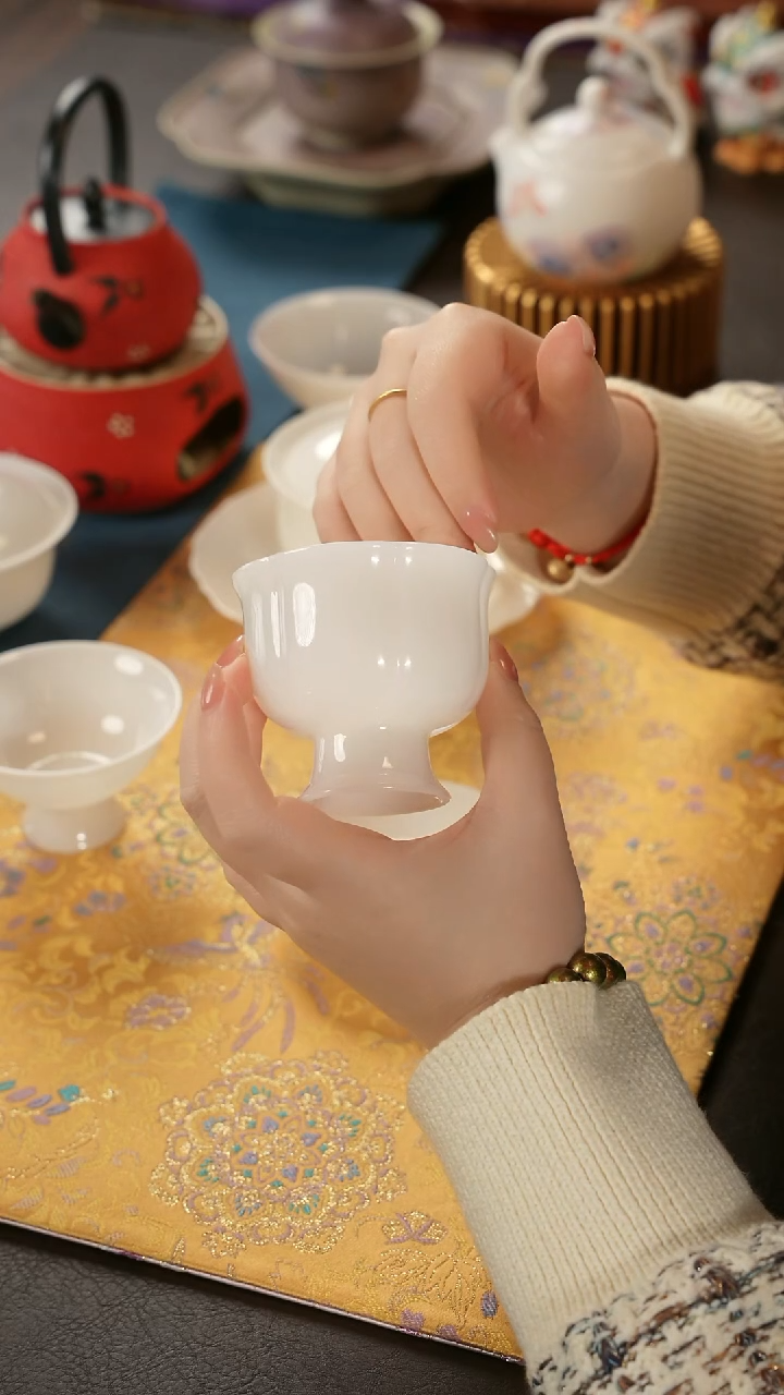 陶瓷茶具白璞玉郁金香杯