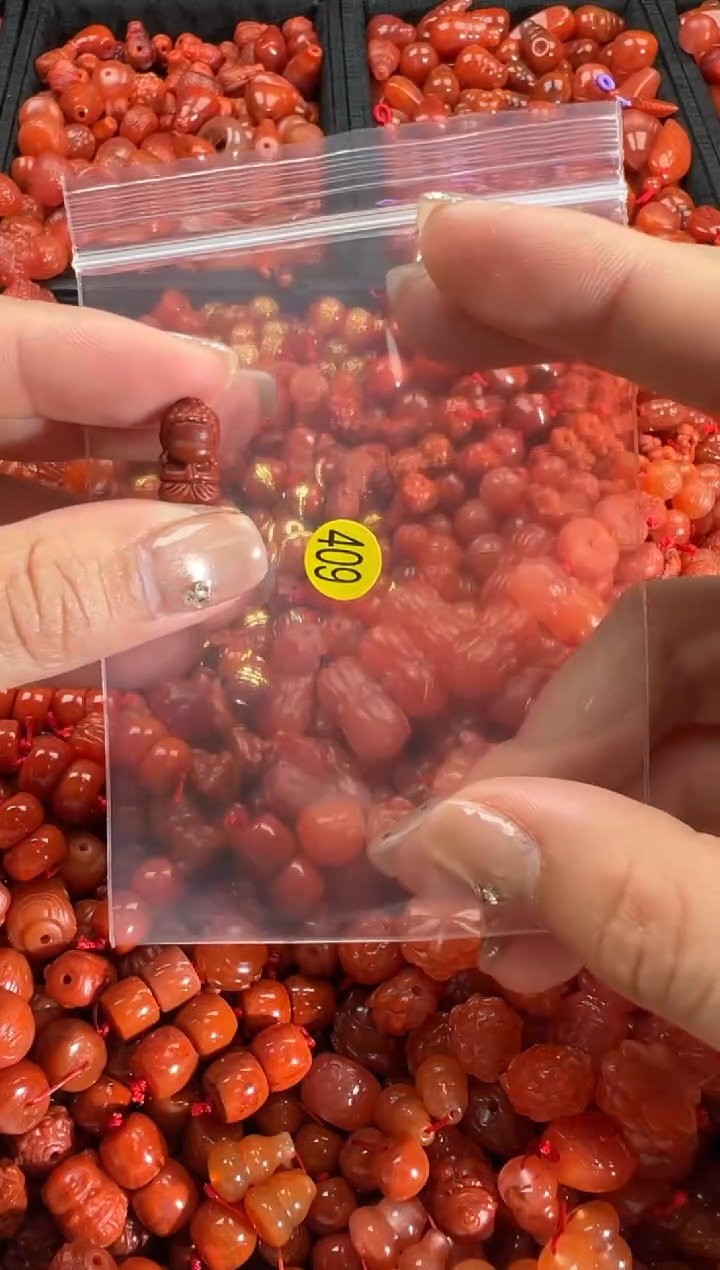 【闪购商品】南红玛瑙颈饰未镶嵌1