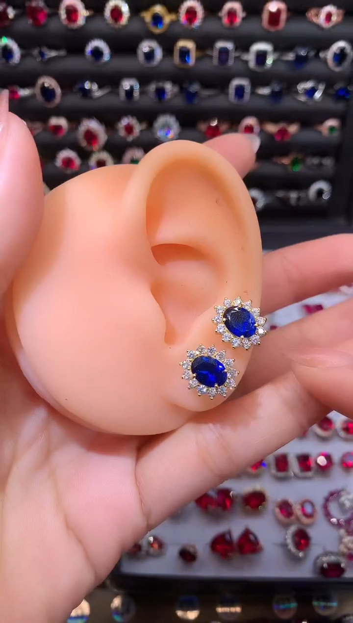 【闪购商品】蓝宝石耳饰银S925镶嵌68金