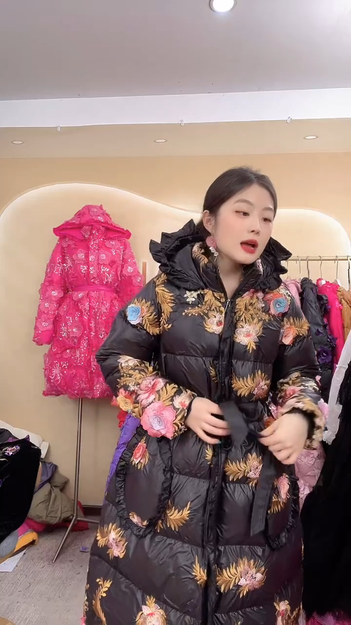 套头款凤尾玉蝶花黑色