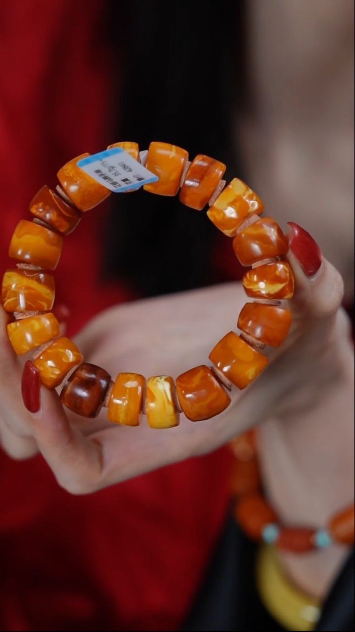 【闪购商品】琥珀颈饰未镶嵌老蜡马蹄单圈