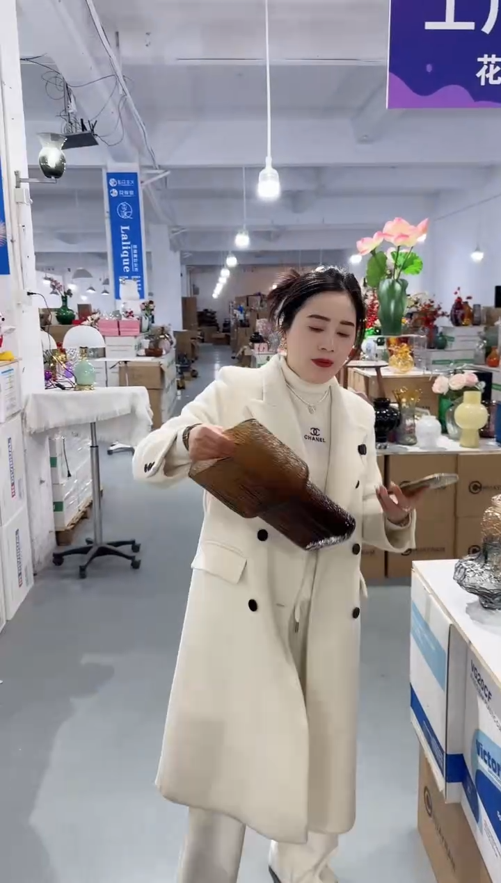 【闪购商品】玻璃安琪花瓶微瑕-C13T