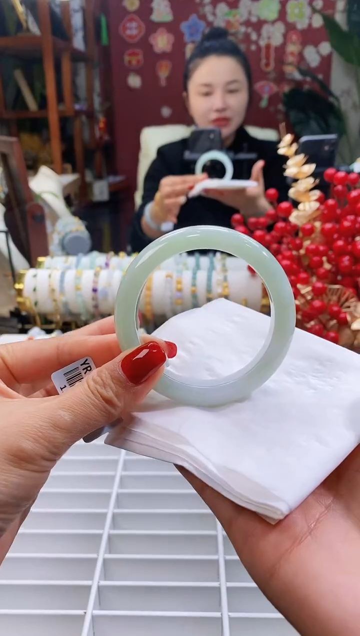 【闪购商品】翡翠手镯未镶嵌136葡萄肉5253/12.5*8.8