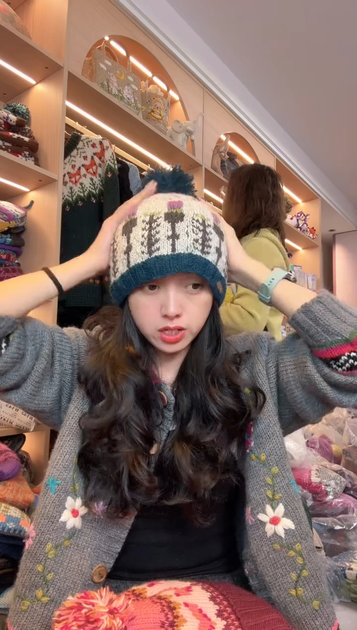 羊毛细羊毛郁金香单球帽