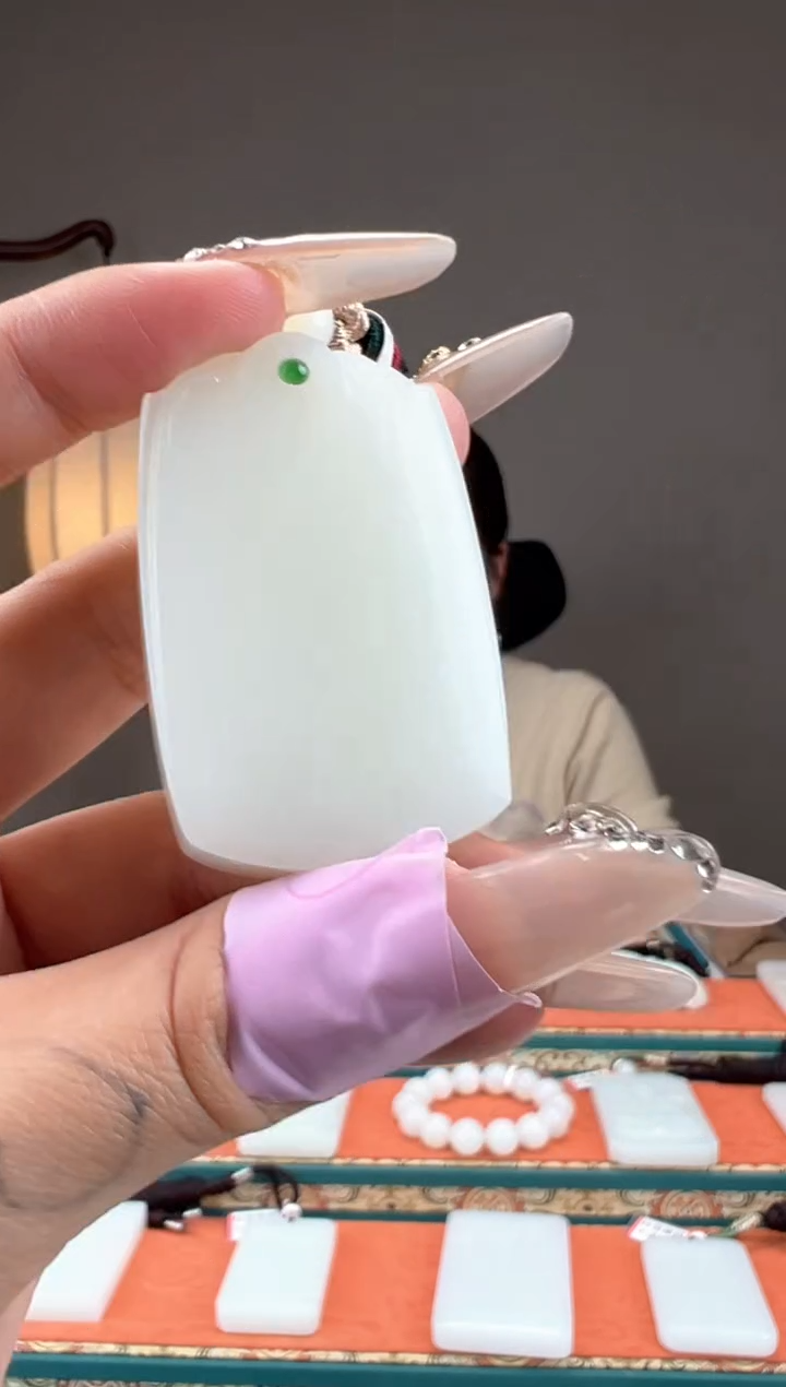 【闪购商品】和田玉颈饰未镶嵌1