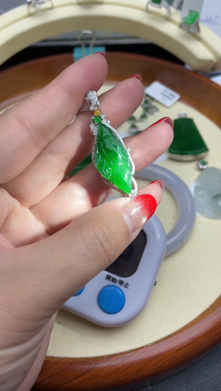 【闪购商品】翡翠颈饰18K金镶嵌回流寄售，不退不换