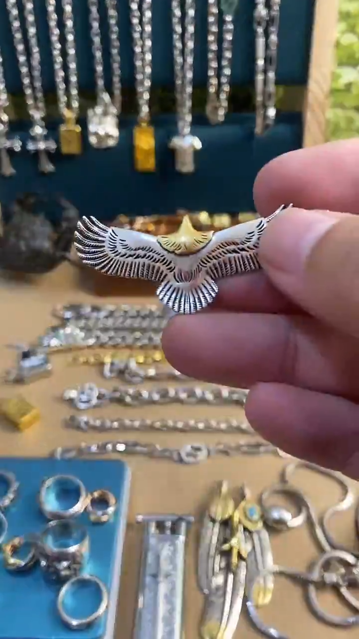 瓷片辰****）灼水精品好物集