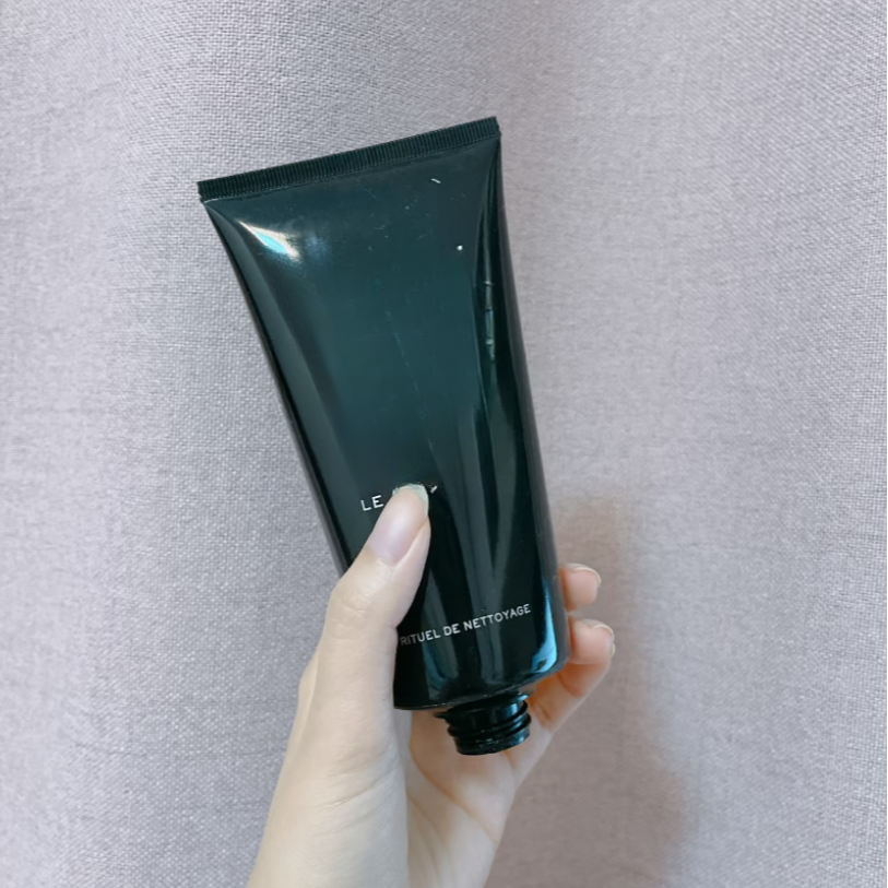 墨色藻类植物的洁面20