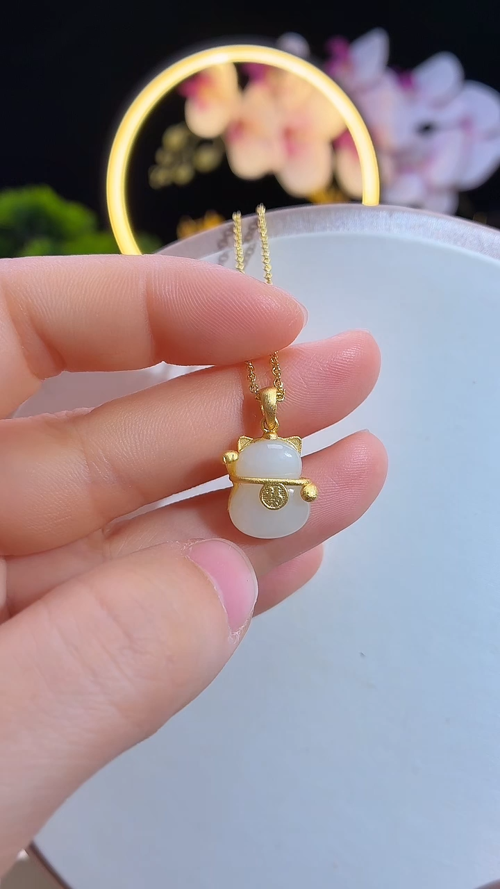 吊坠(赠链)银S925镶嵌和田玉小福猫