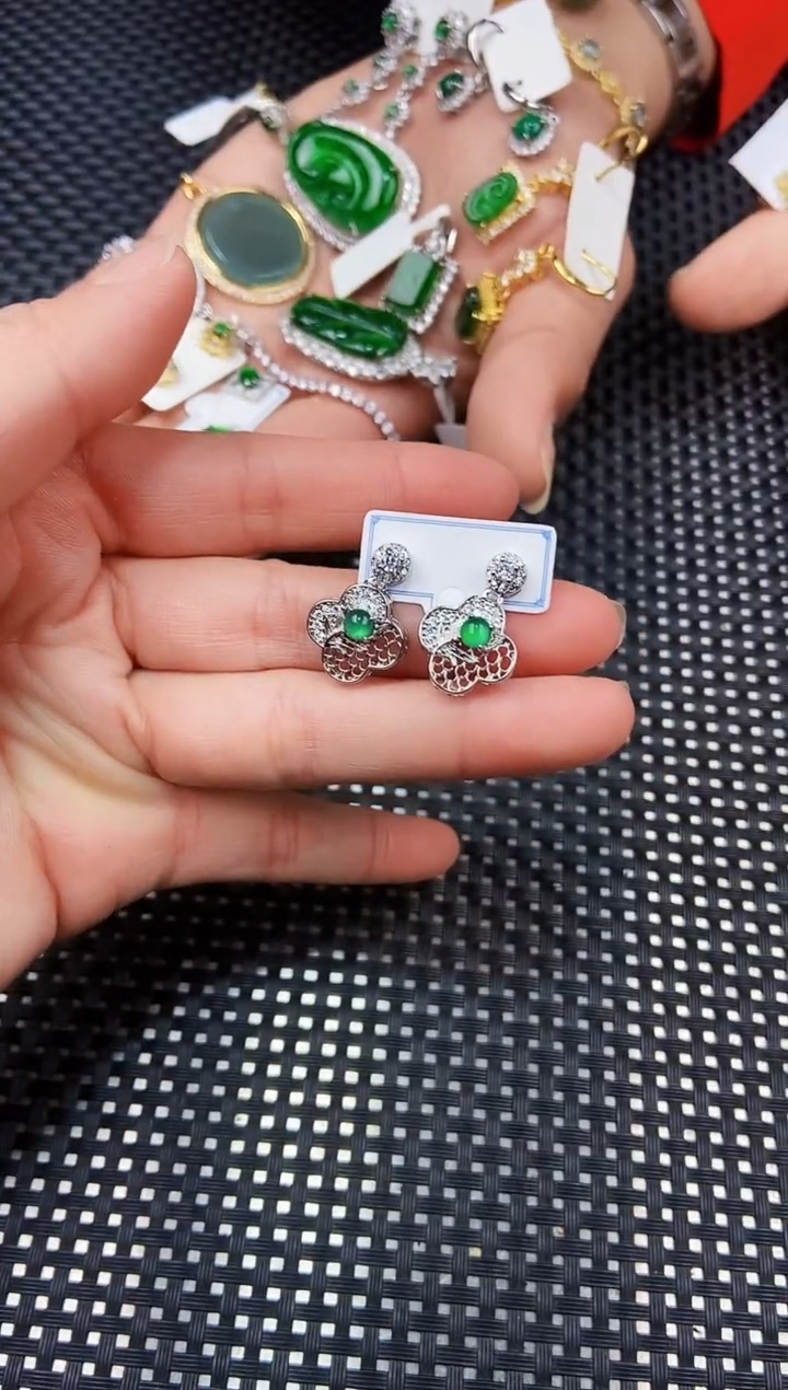 【闪购商品】翡翠耳饰未镶嵌111111111