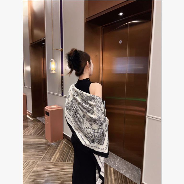 【巴黎街景】100澳毛戒指绒135*135时尚百搭围巾披肩