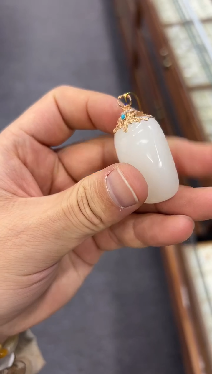 【闪购商品】和田玉吊坠18K金镶嵌无事牌