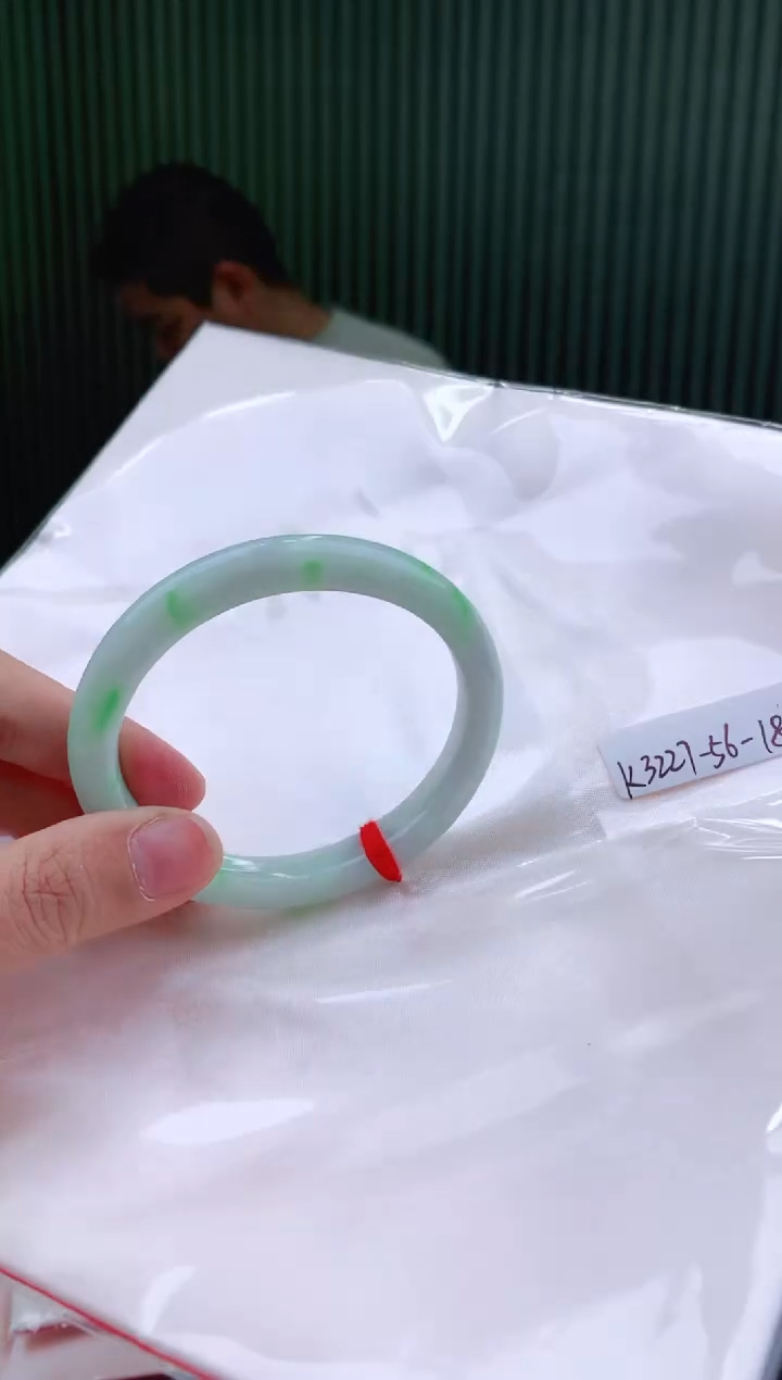 未镶嵌手镯翡翠54