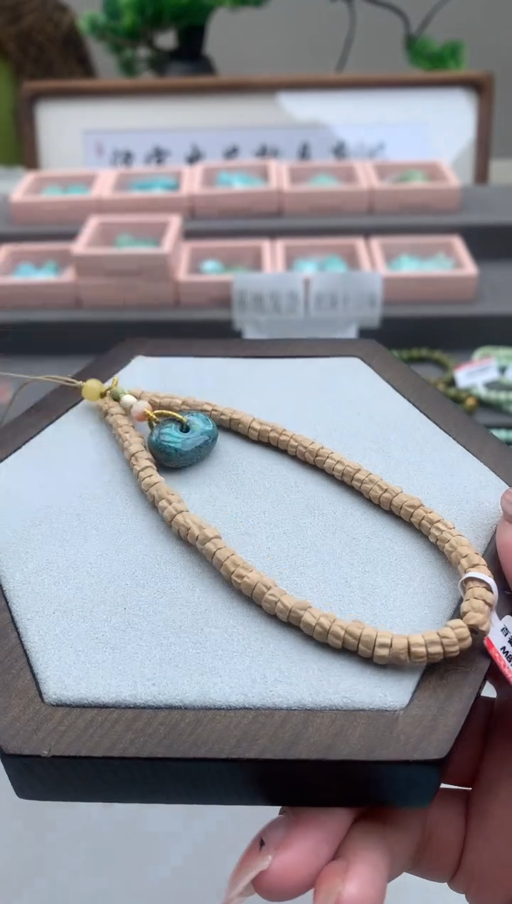 绿松石未镶嵌手机链C13