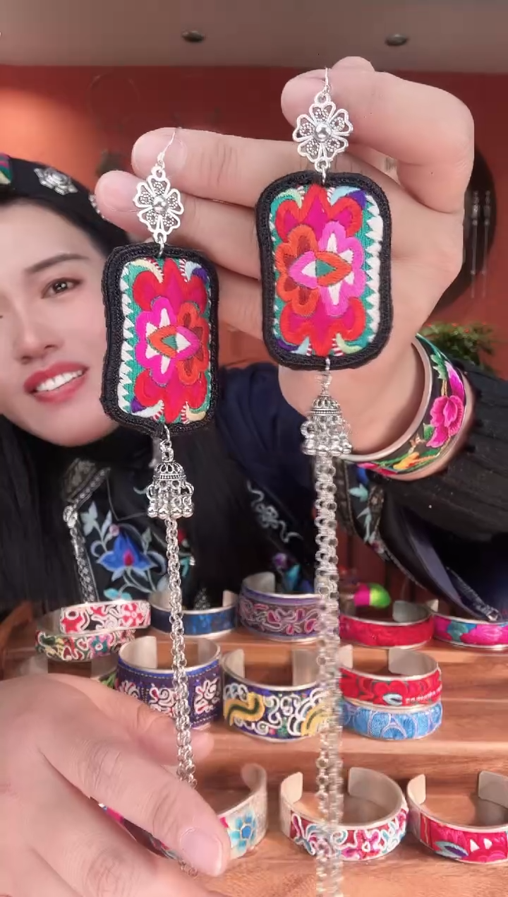 织绣手工苗银苗绣刺绣耳环33