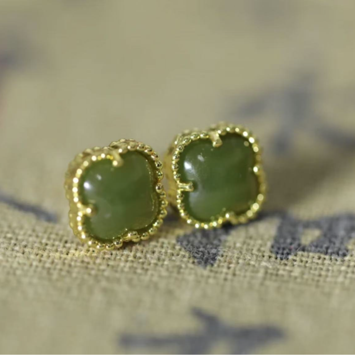 【雷总专属福利】新疆和田玉时尚耳钉耳饰一对 多样性发其一