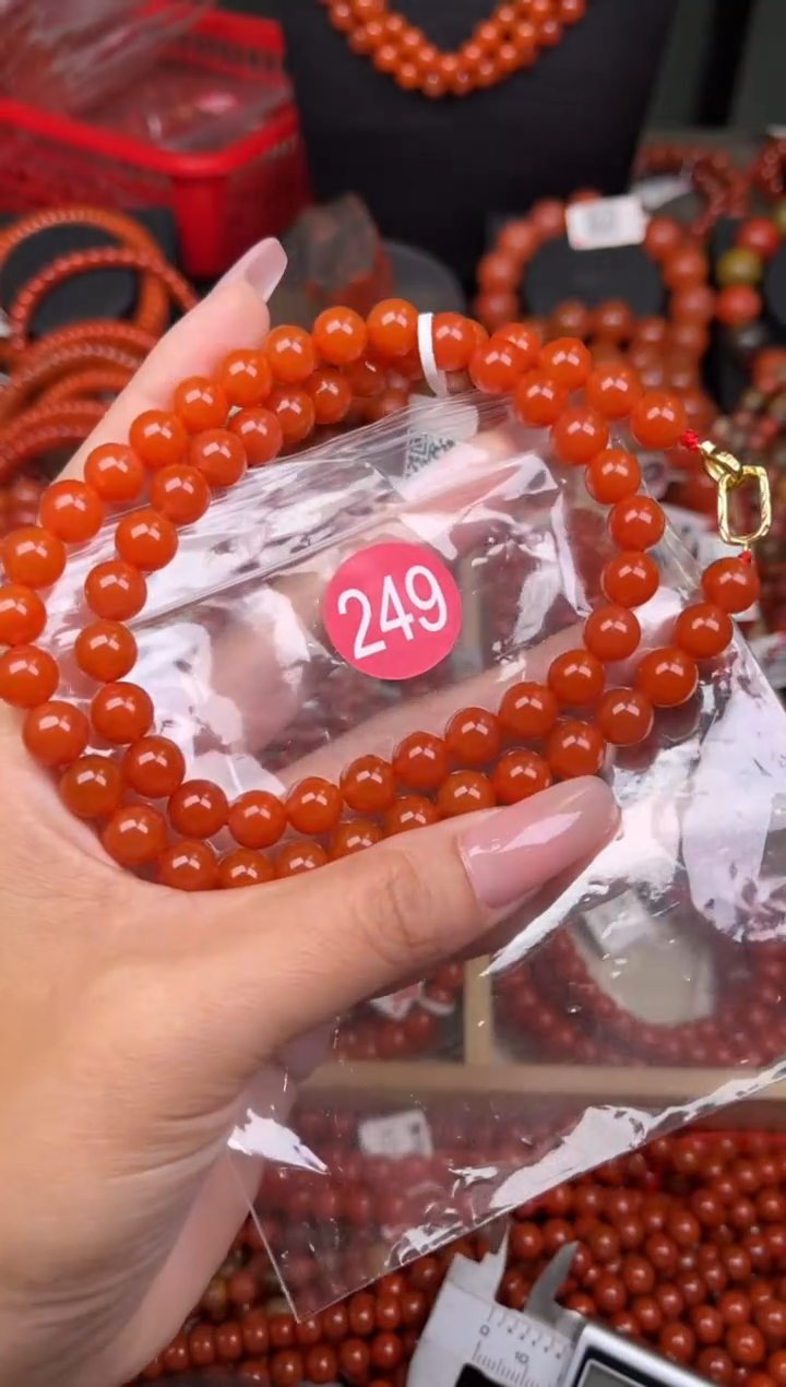 南红玛瑙未镶嵌珠宝奇石249-8+