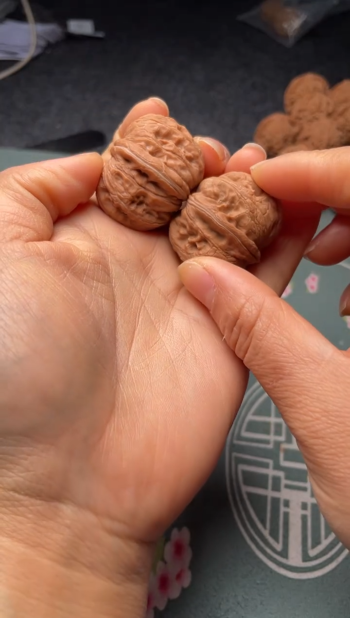 把件文玩核桃w161 元宝37尺 小水尖