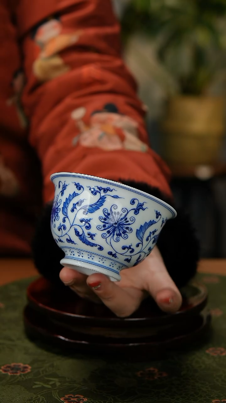 【闪购商品】053国企好瓷推荐青花花卉主人杯