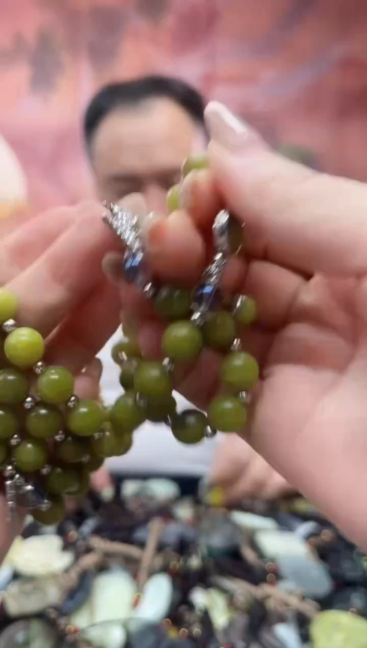 未镶嵌岫玉吊坠·