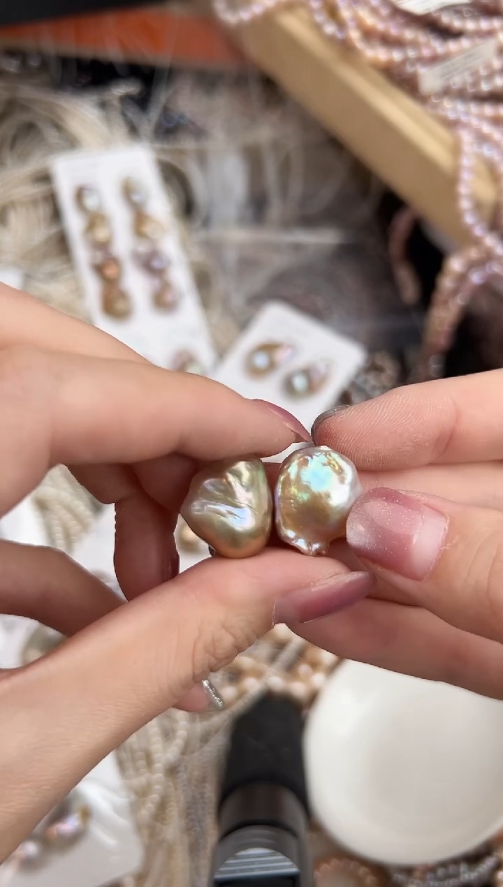 银S925镶嵌31淡水珍珠慧巴洛克*珍珠耳钉