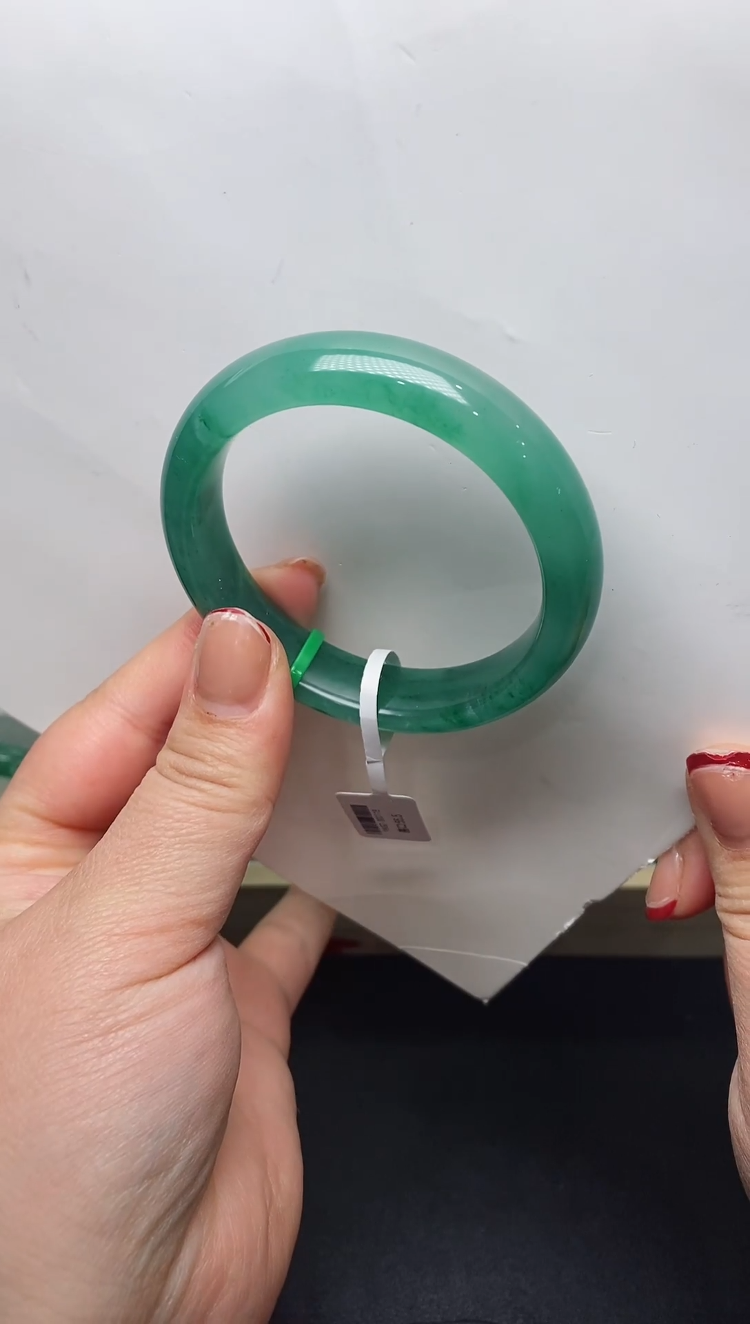 【闪购商品】石英质玉手镯未镶嵌纯天然非洲翠（独龙玉）01