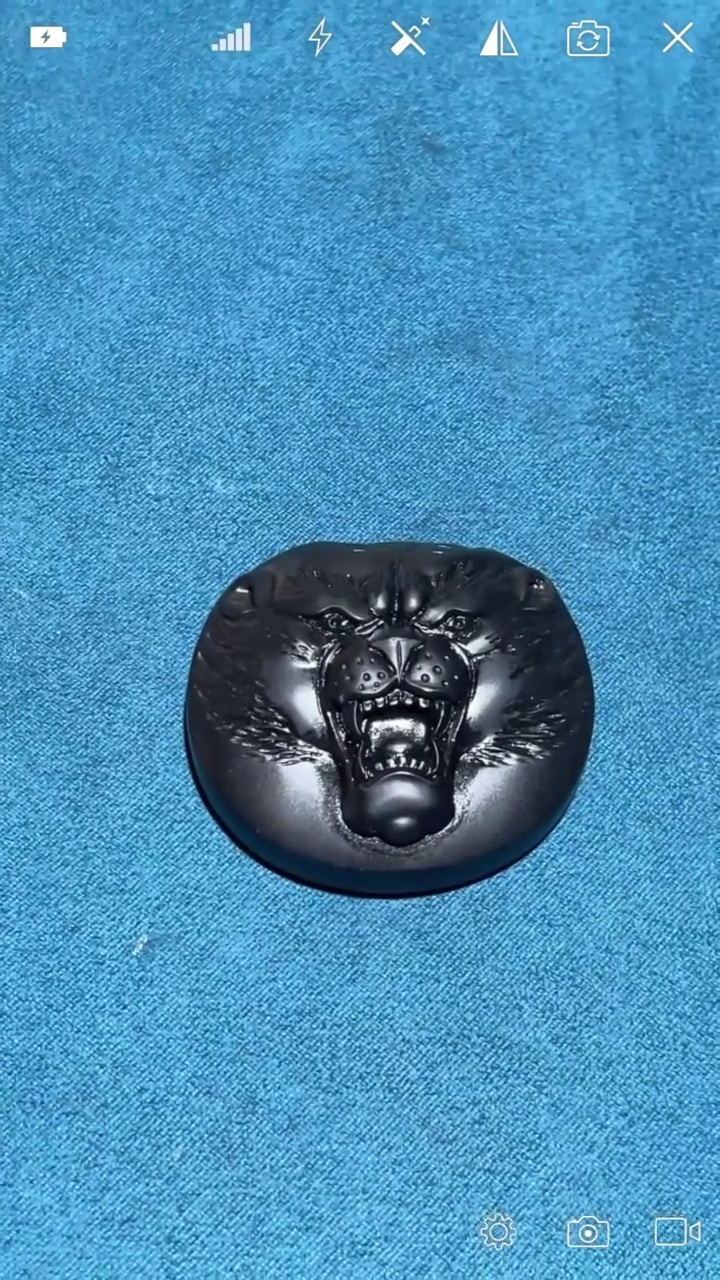 和田玉未镶嵌XT虎首圆牌吊坠