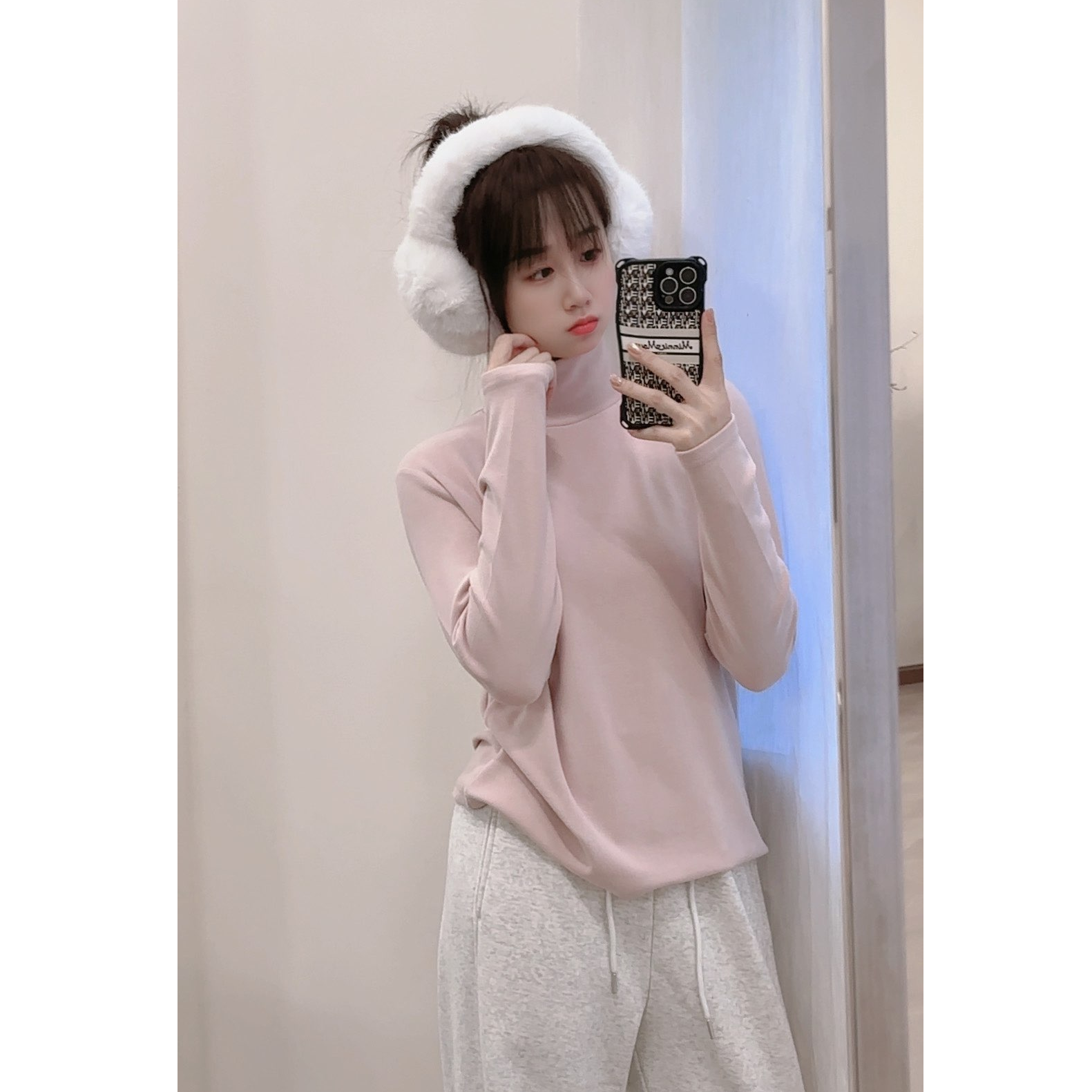 Y.M | 暖宝宝 蝉联榜首自由领 冬款慕斯绒亲肤保暖长袖打底衫1497