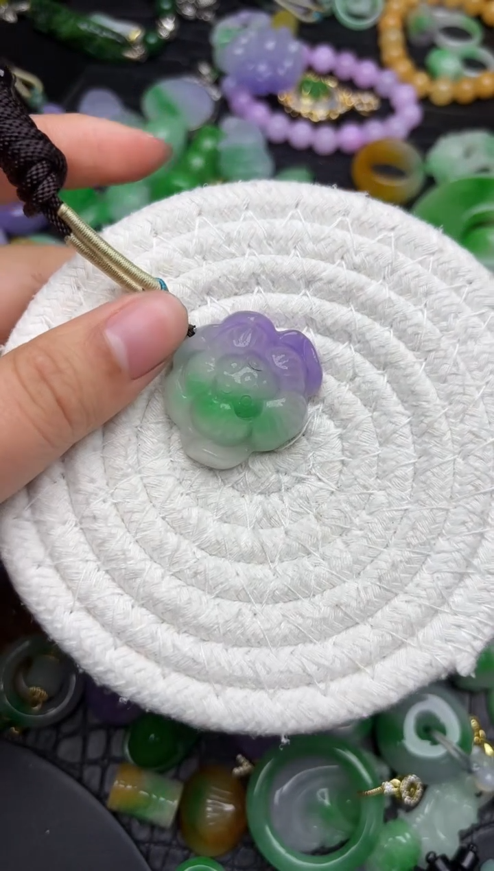 颈饰未镶嵌翡翠缅甸翡翠吊坠
