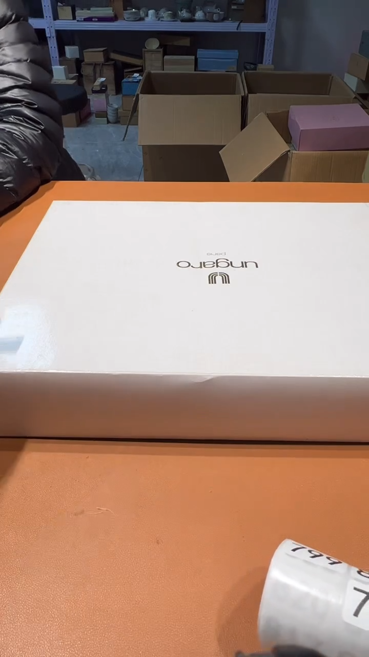 摆件志**中阿达西日瓷摆件796