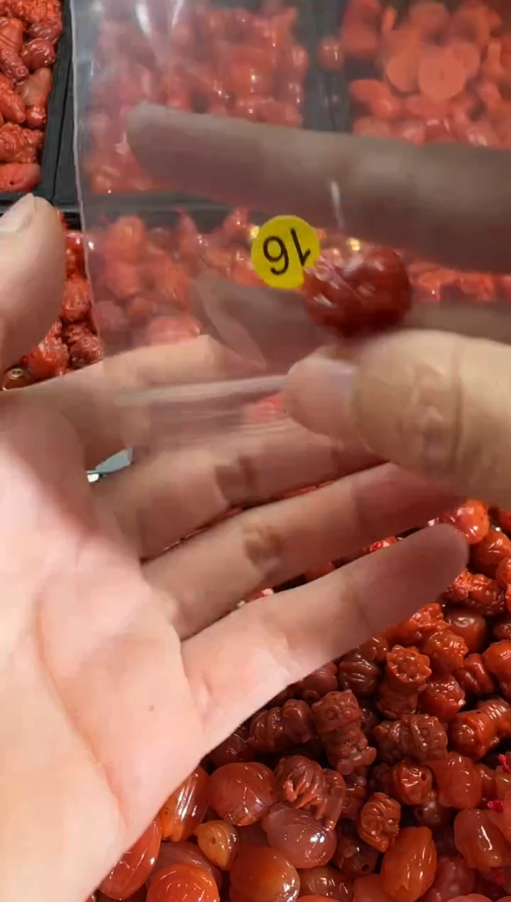 【闪购商品】南红玛瑙颈饰未镶嵌1