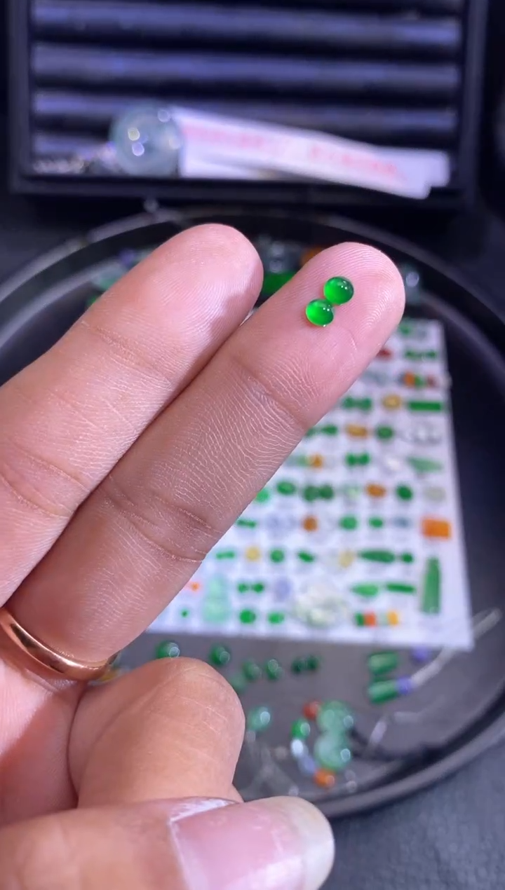 未镶嵌挂件翡翠蛋