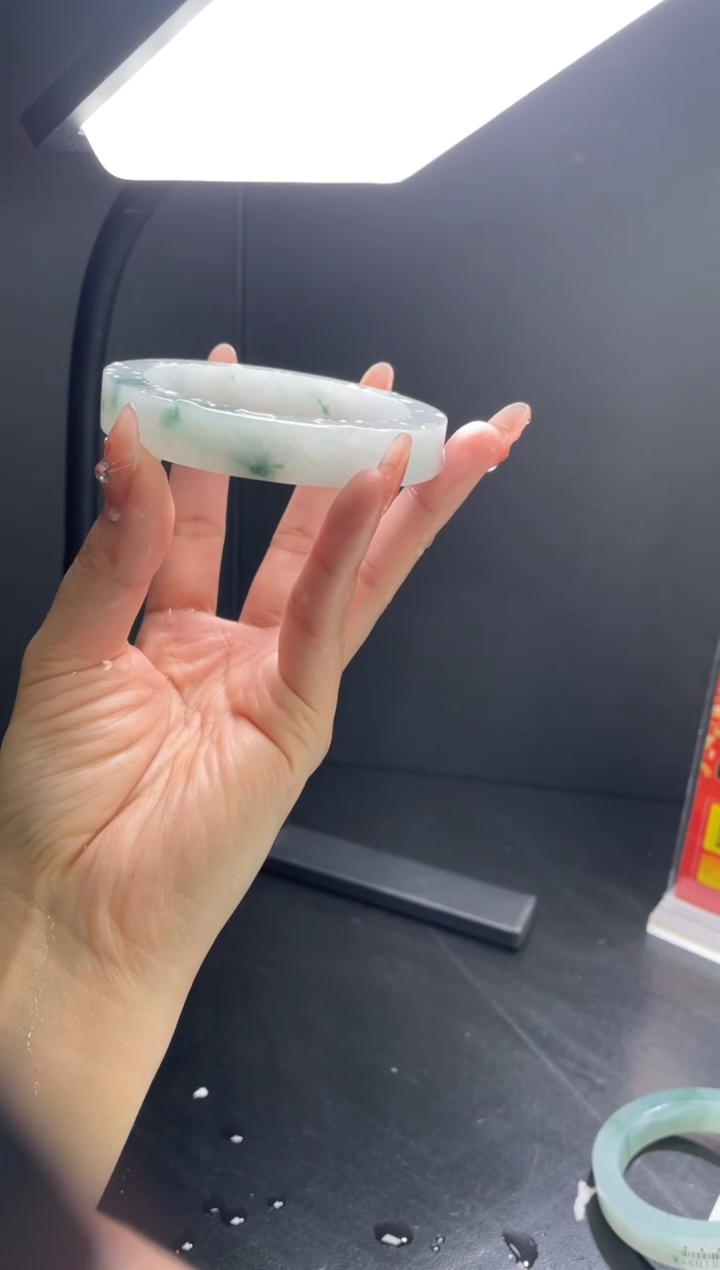 【闪购商品】定制翡翠手镯未镶嵌手镯DDH/发一件