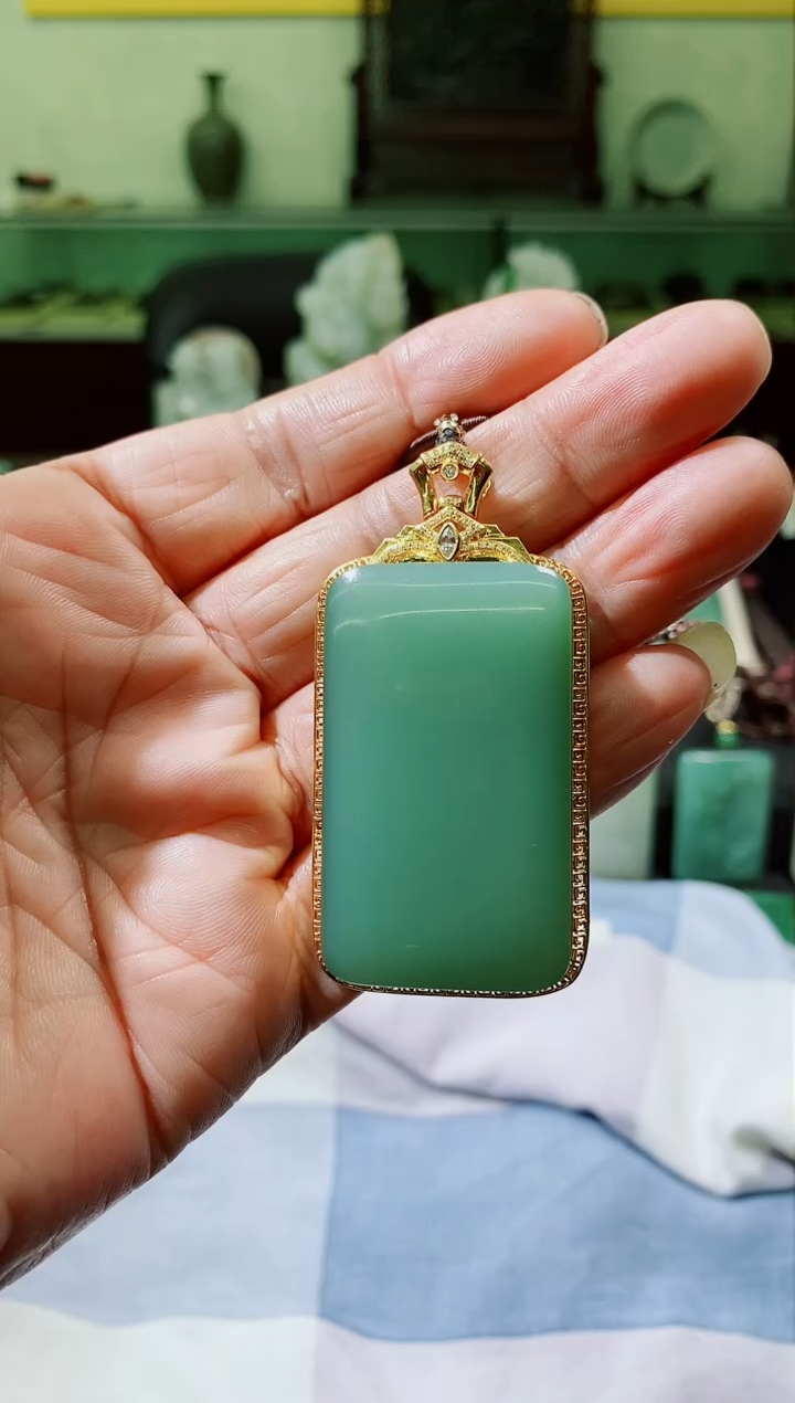 【闪购商品】和田玉（碧玉）挂件18K金镶嵌和田玉碧玉金镶玉无事牌