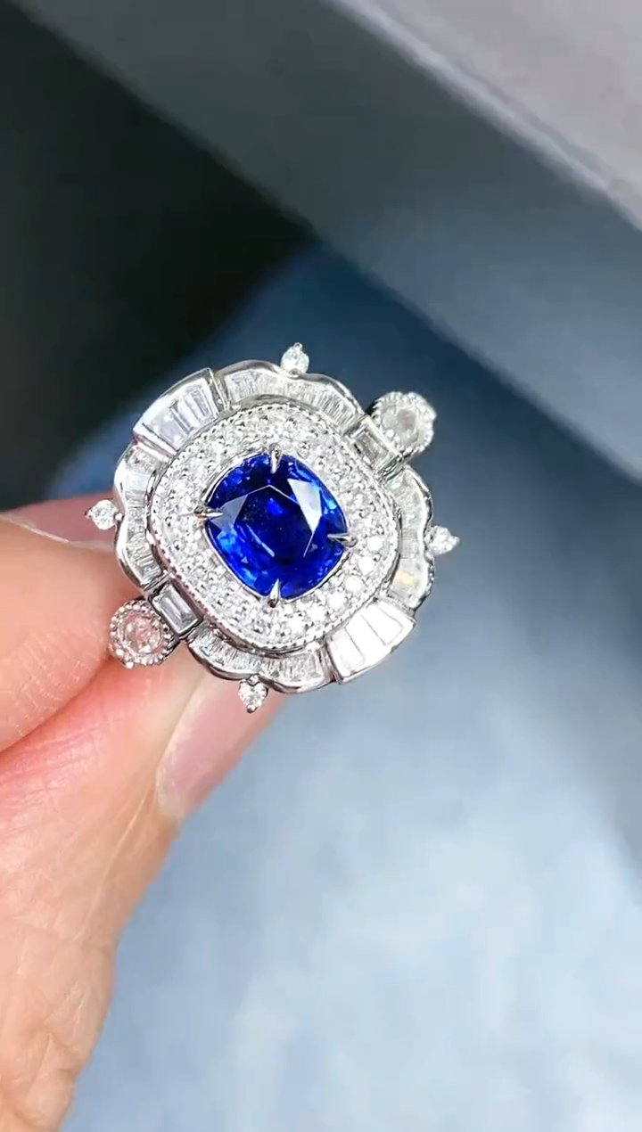 【闪购商品】蓝宝石戒指18K金镶嵌1.59ct/年底清货价