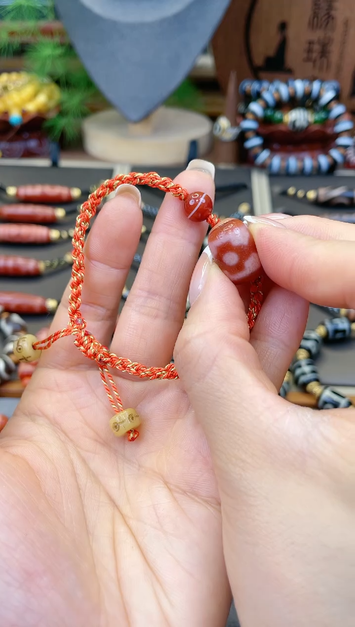 玛瑙/玉髓手链未镶嵌美泓精品红肉坦诚三眼手链