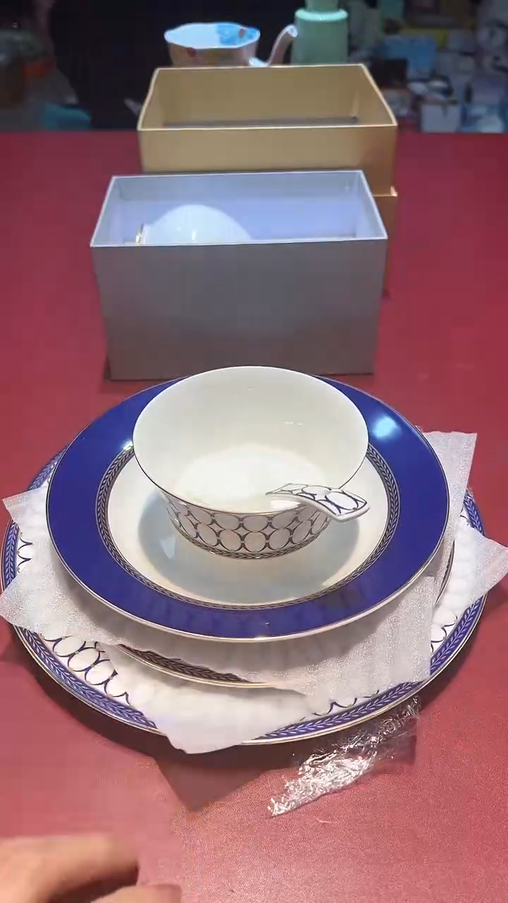 【闪购商品】瓷片锅碗瓢盆一件不剩