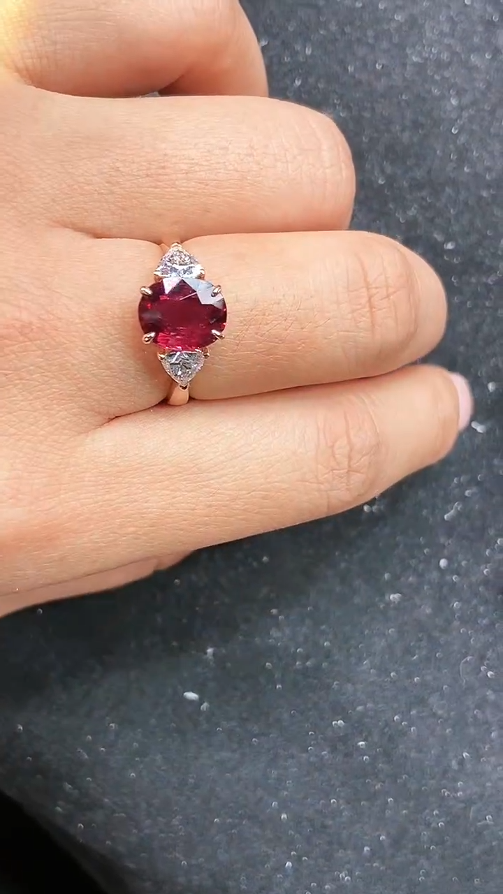 【闪购商品】定制红宝石戒指18K金镶嵌3.01克拉无烧吉尔德天然vvr