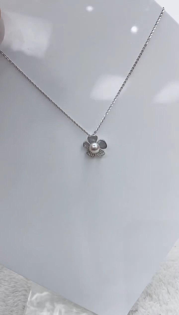 【闪购商品】海水珍珠颈饰银S925镶嵌海水珍珠项链