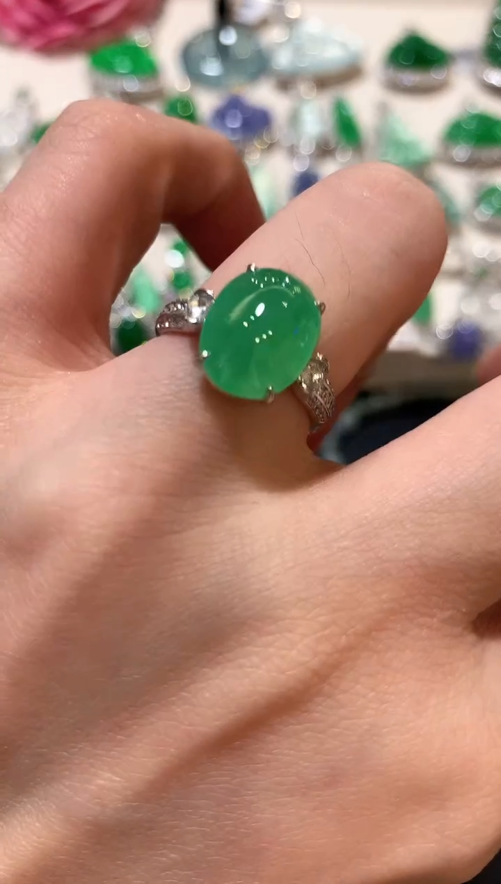 18K金镶嵌戒指翡翠z165  