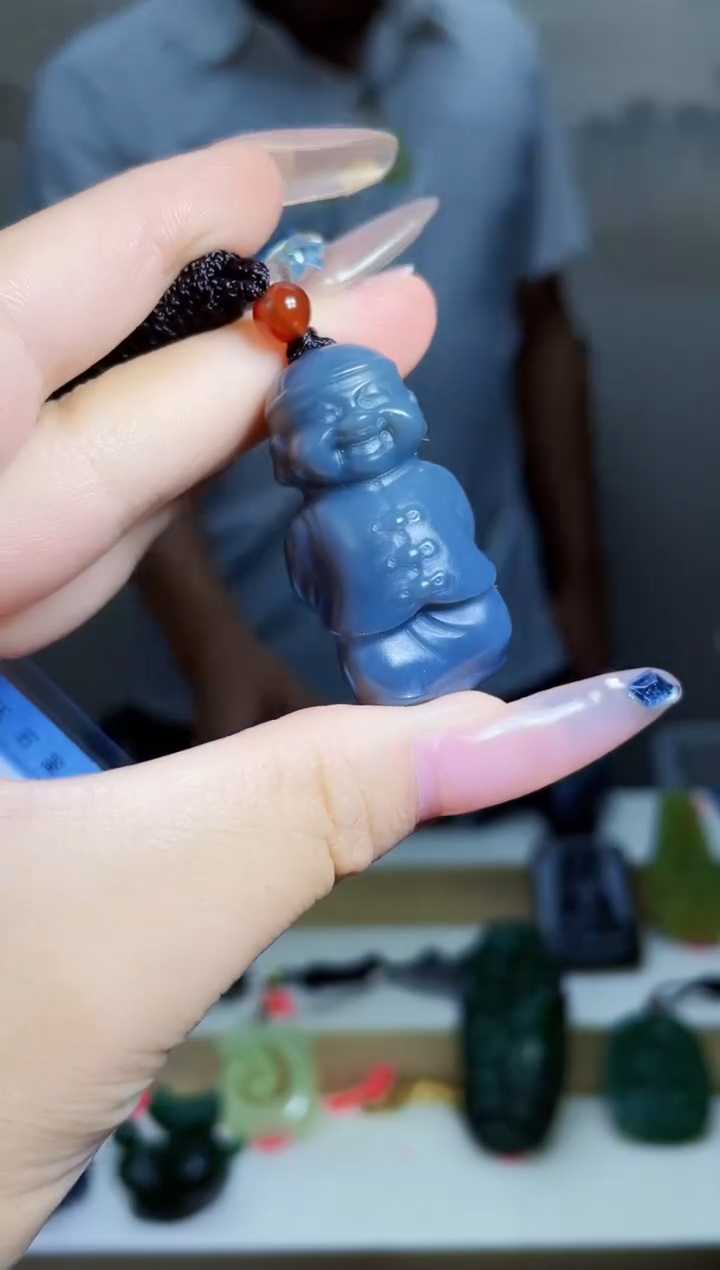 和田玉未镶嵌颈饰1