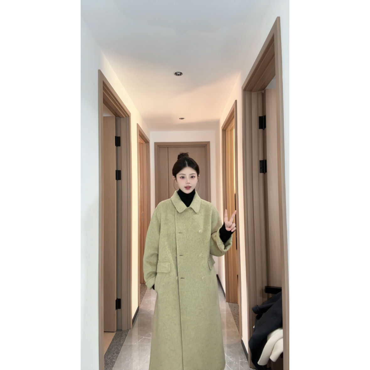 2025圣逸秋冬原创设计时尚宽松中长款秋冬氛围感双面毛呢大衣