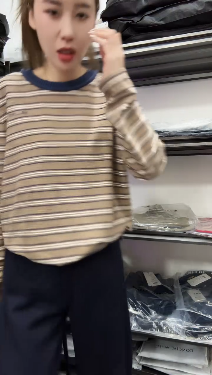 イ****理特价不退换 藏青弯刀裤 S 