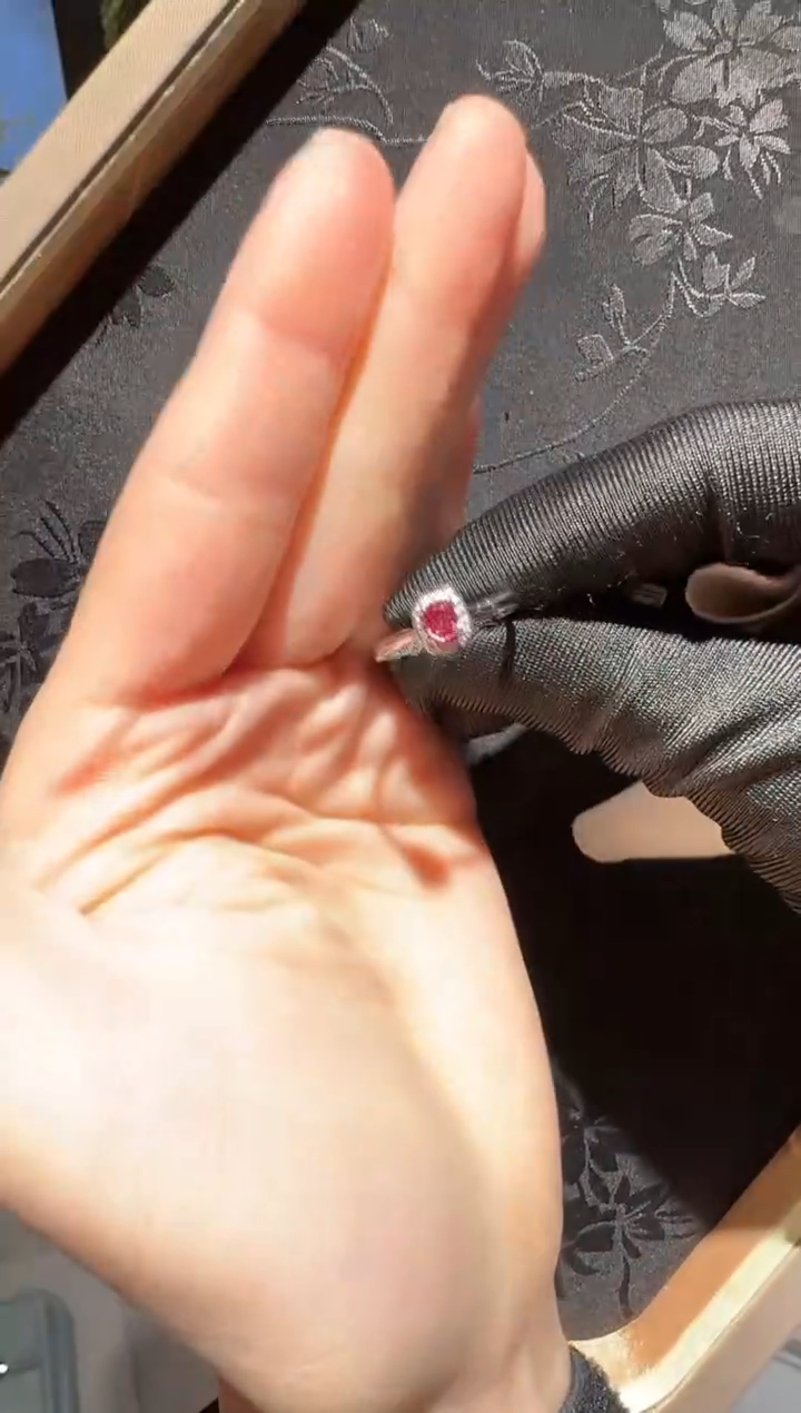 【闪购商品】尖晶石戒指18K金镶嵌18【】主石：0.31ct