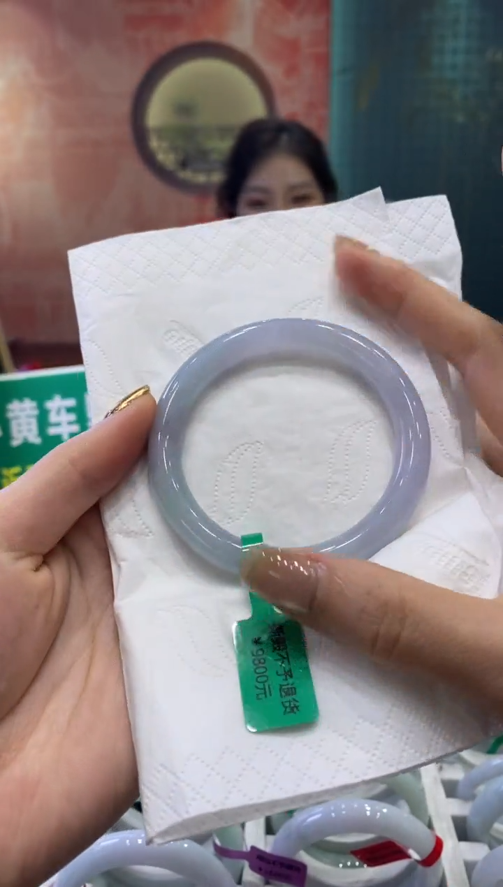 【闪购商品】翡翠手镯未镶嵌多人00238