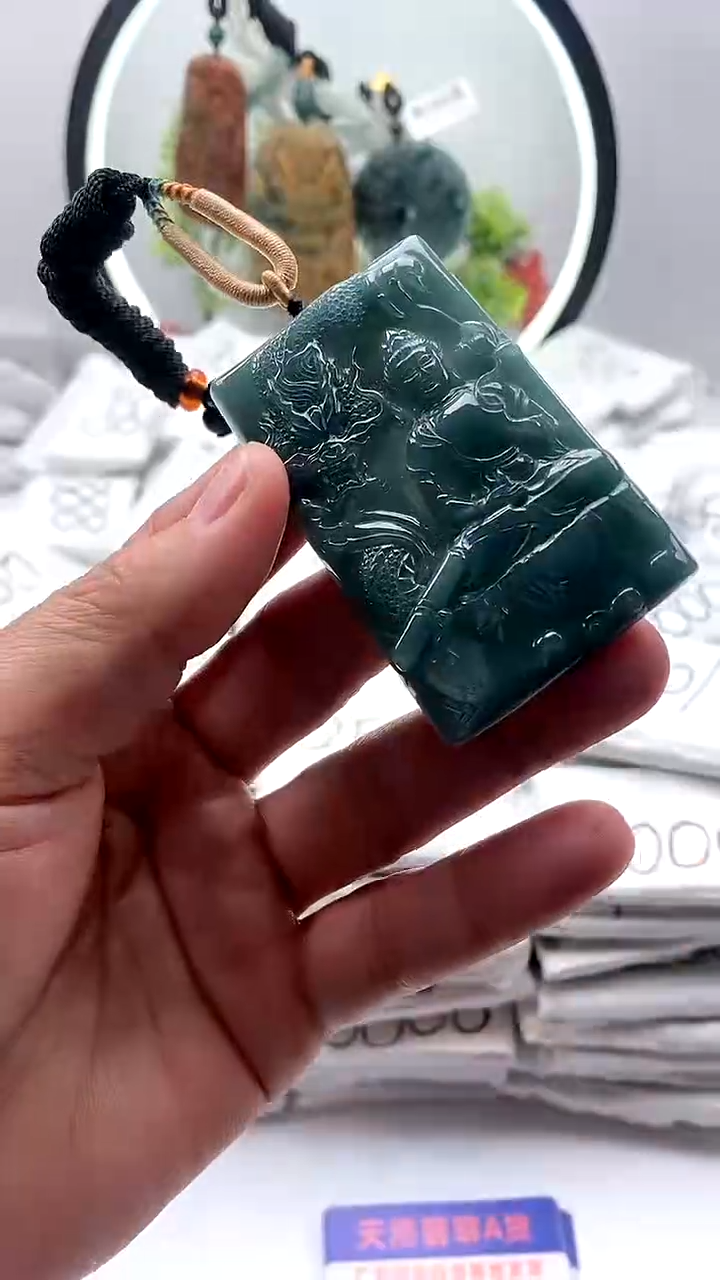 【闪购商品】翡翠颈饰未镶嵌大势至