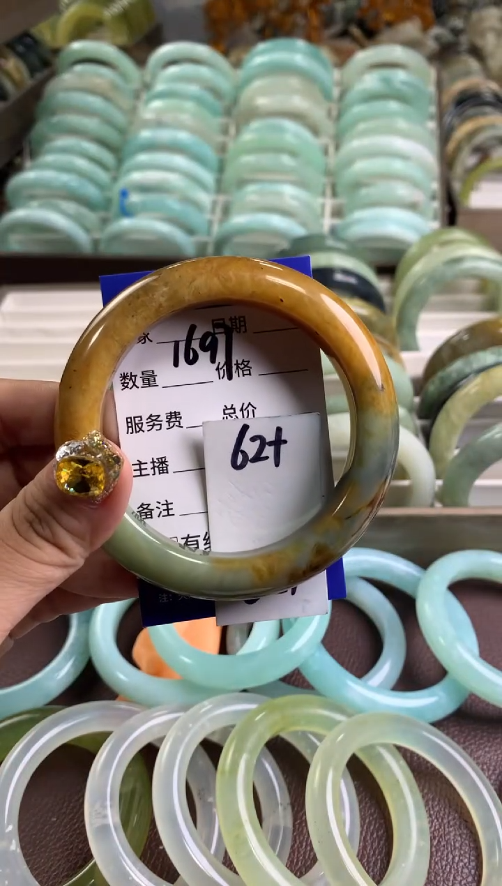 【闪购商品】蛇纹石玉手镯未镶嵌1697