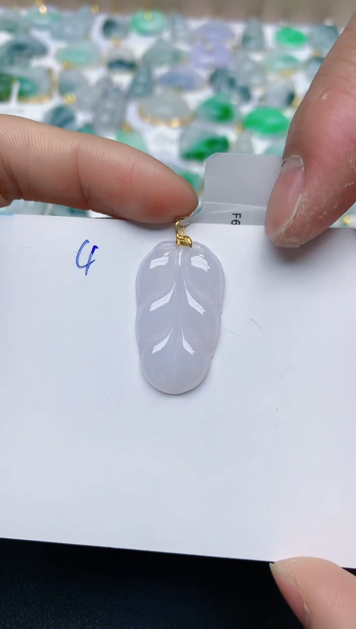 【闪购商品】翡翠颈饰18K金镶嵌天然翡翠A货    4