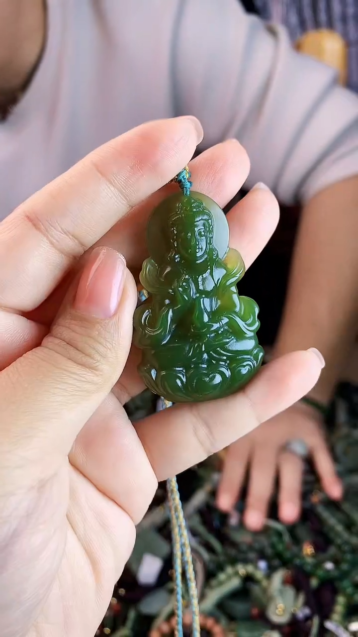 未镶嵌和田玉挂件1